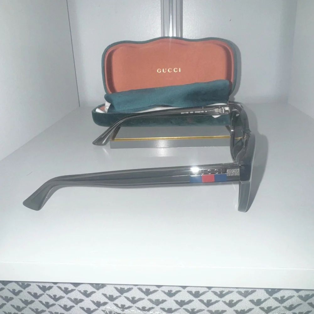 Gucci sunglasses black