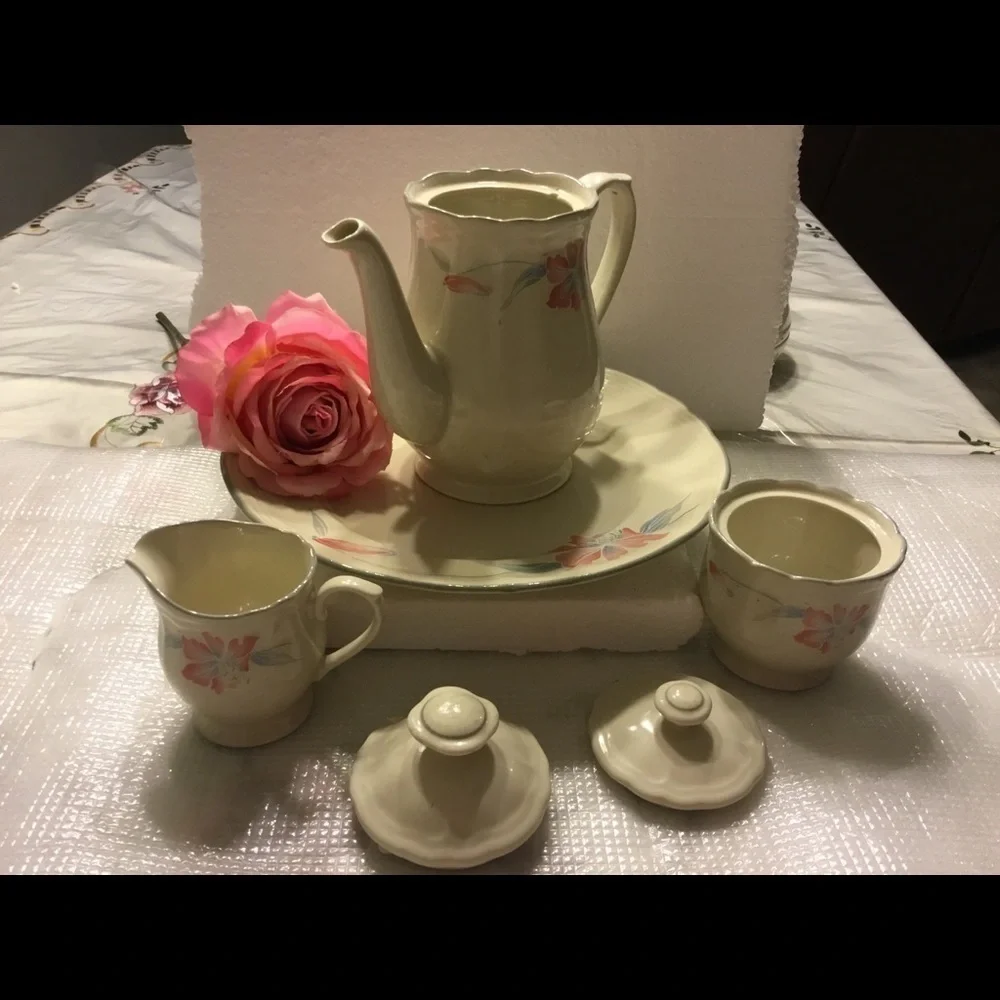 Royal of London vintage beautiful