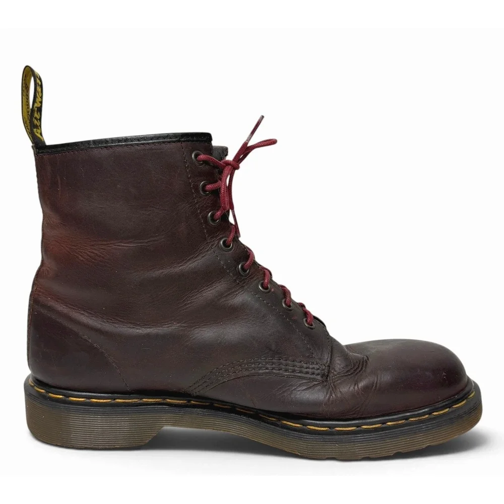 Dr. Martens come boots business