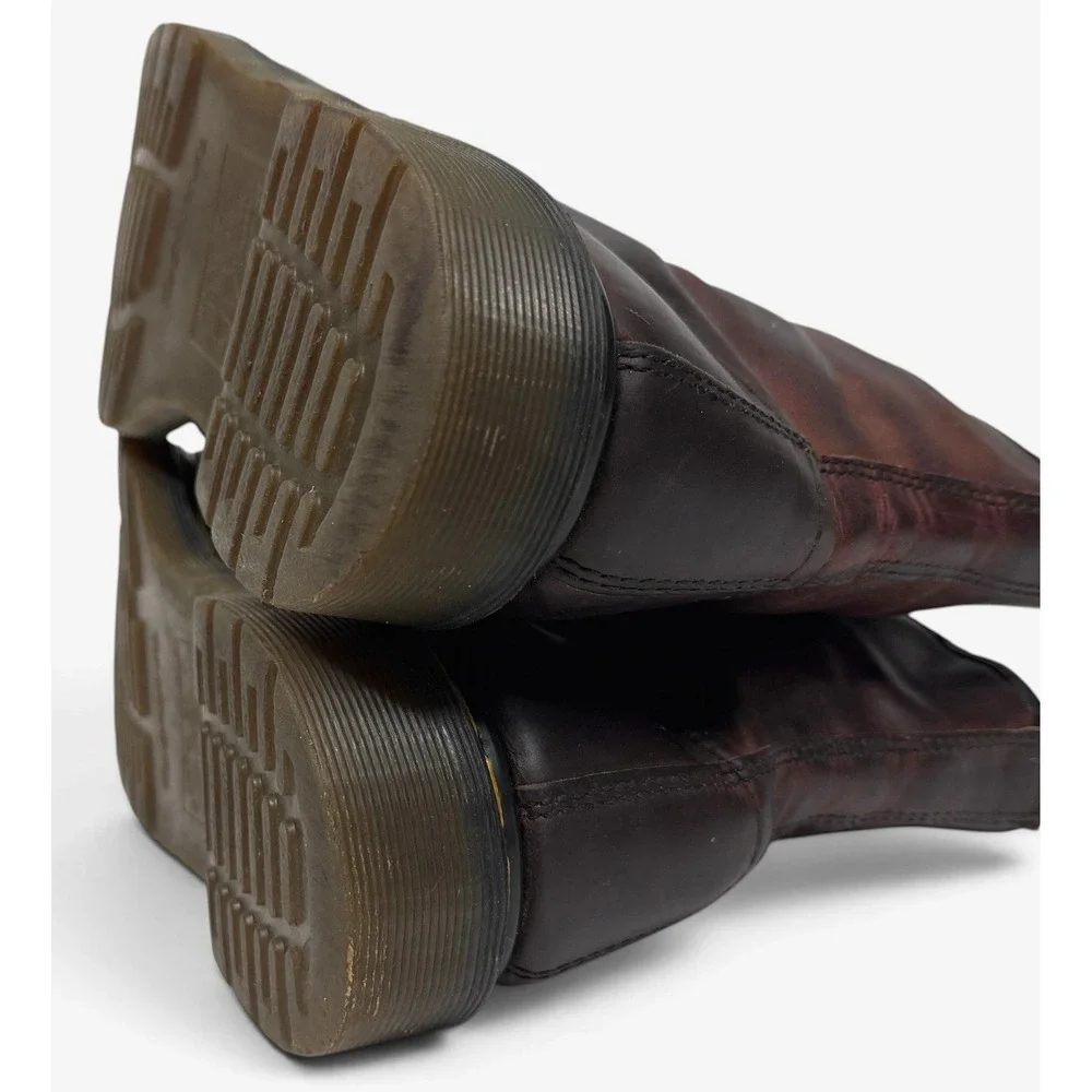 Dr. Martens please there tracking