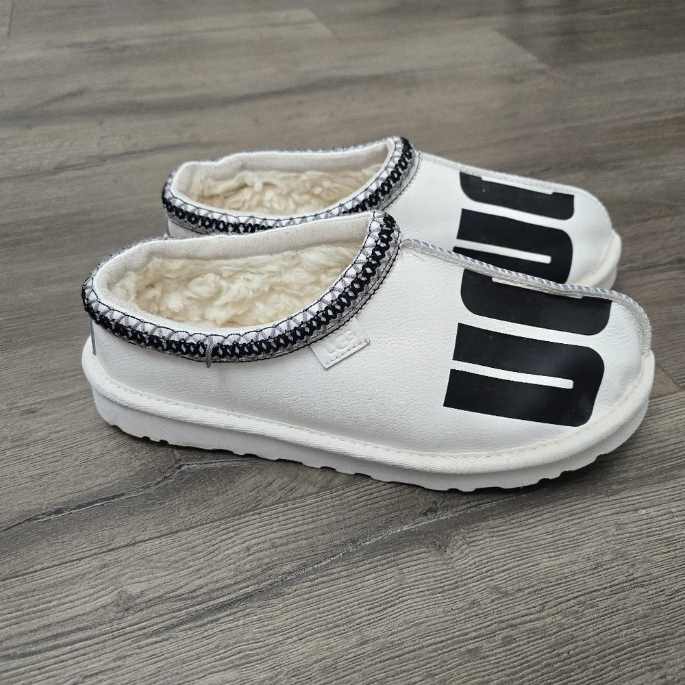 UGG very cool