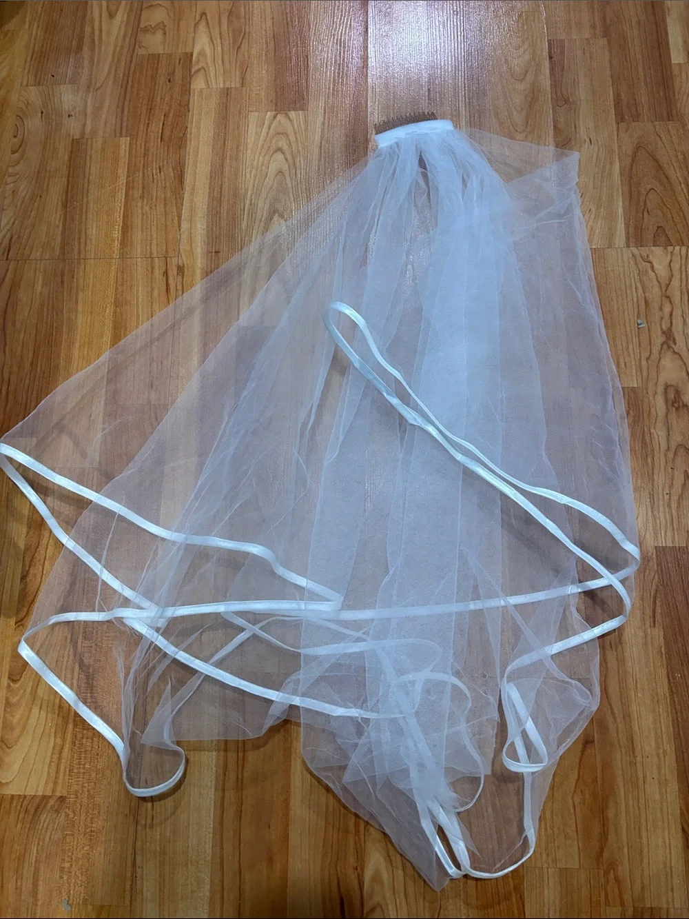 N/A fake veil
