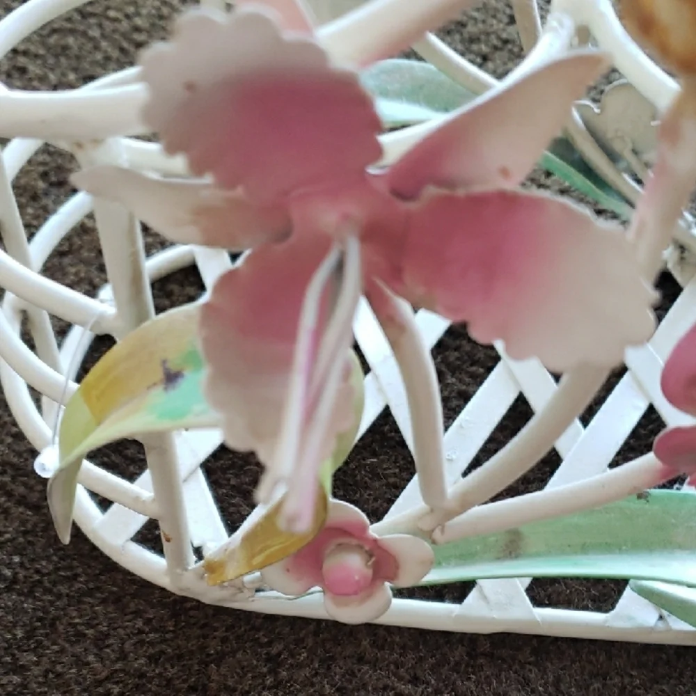 Vintage Metal Wine Basket With Handle Country Style Wine Tote Metal Flowers