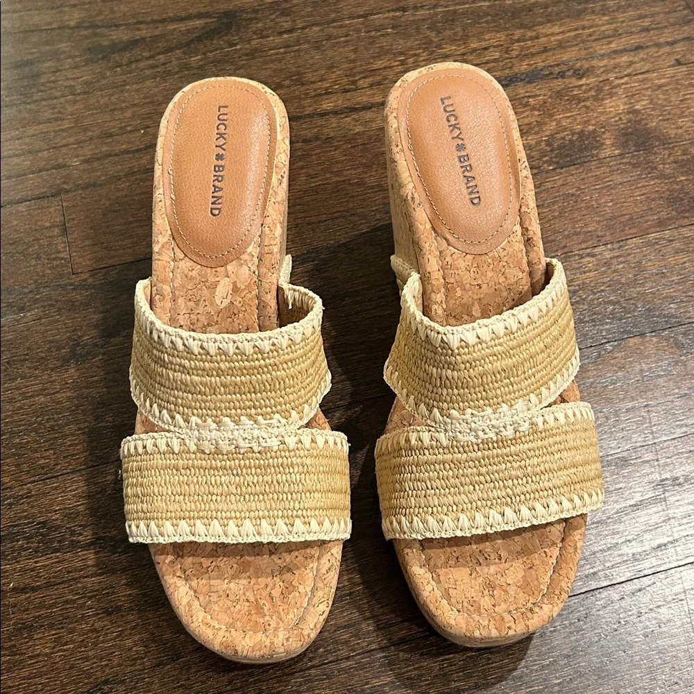 Lucky Brand step into