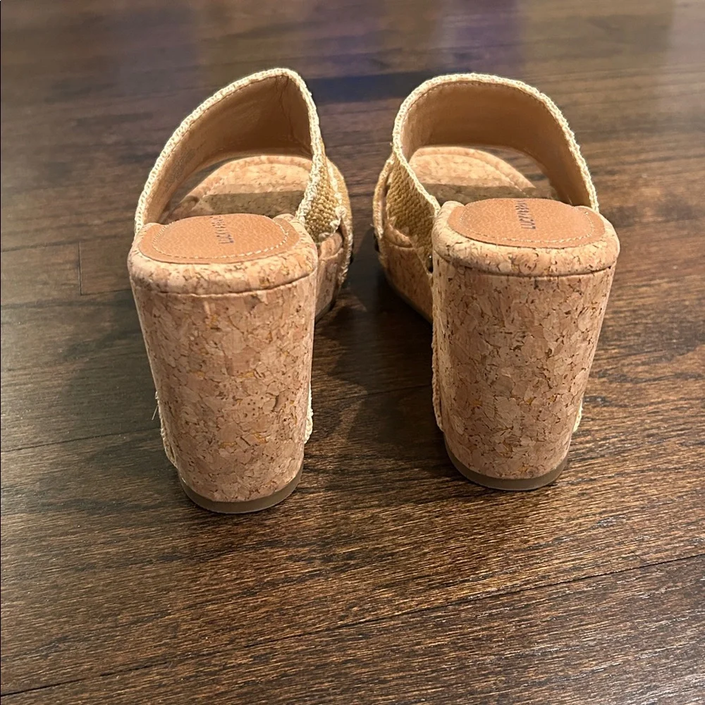 Lucky Brand step into