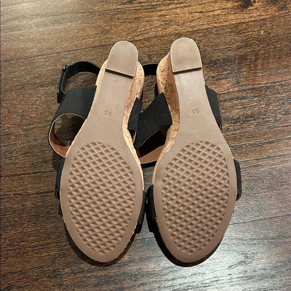 AEROSOLES stylish black