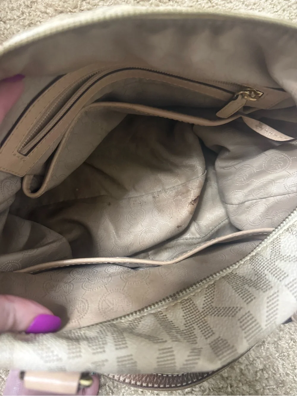 Michael Kors mk signature
