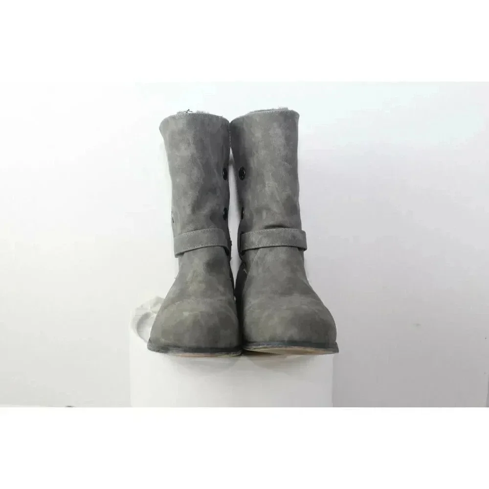 ladies Bearpaw Boots size 10
