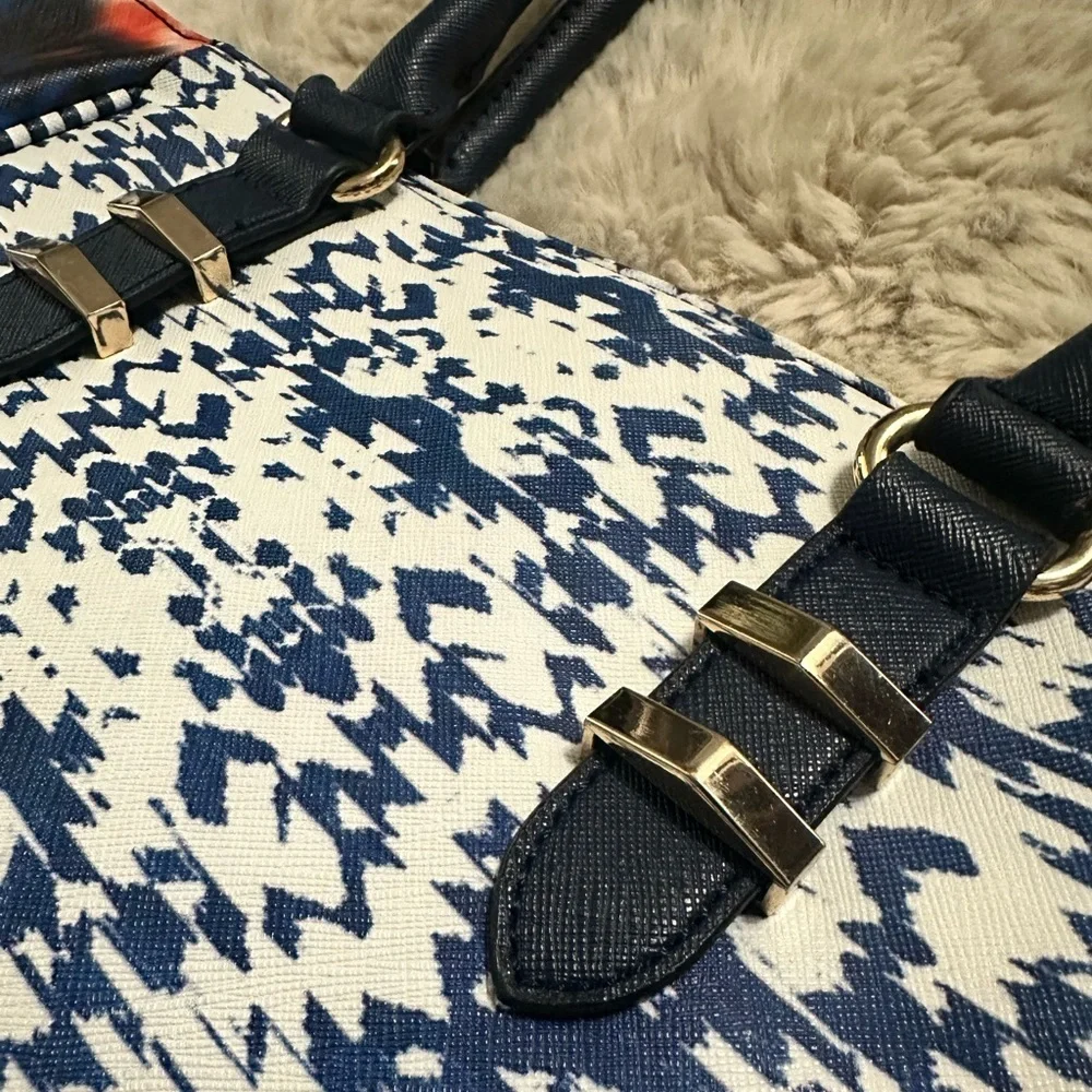 Aldo blue white