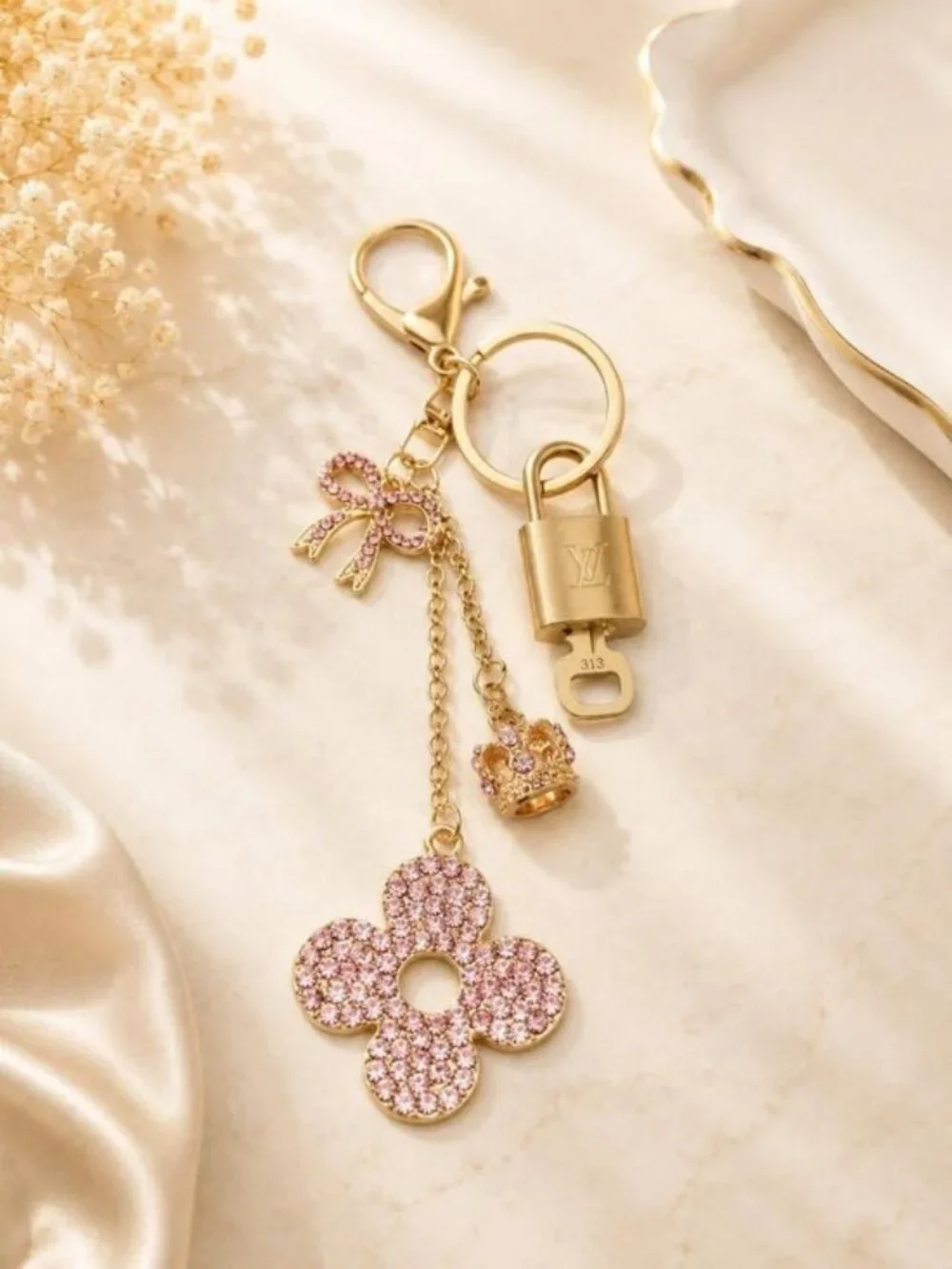 Louis Vuitton Authentic Gold Lock 🔒 Unbranded Flower Keychain Charm for Bags
