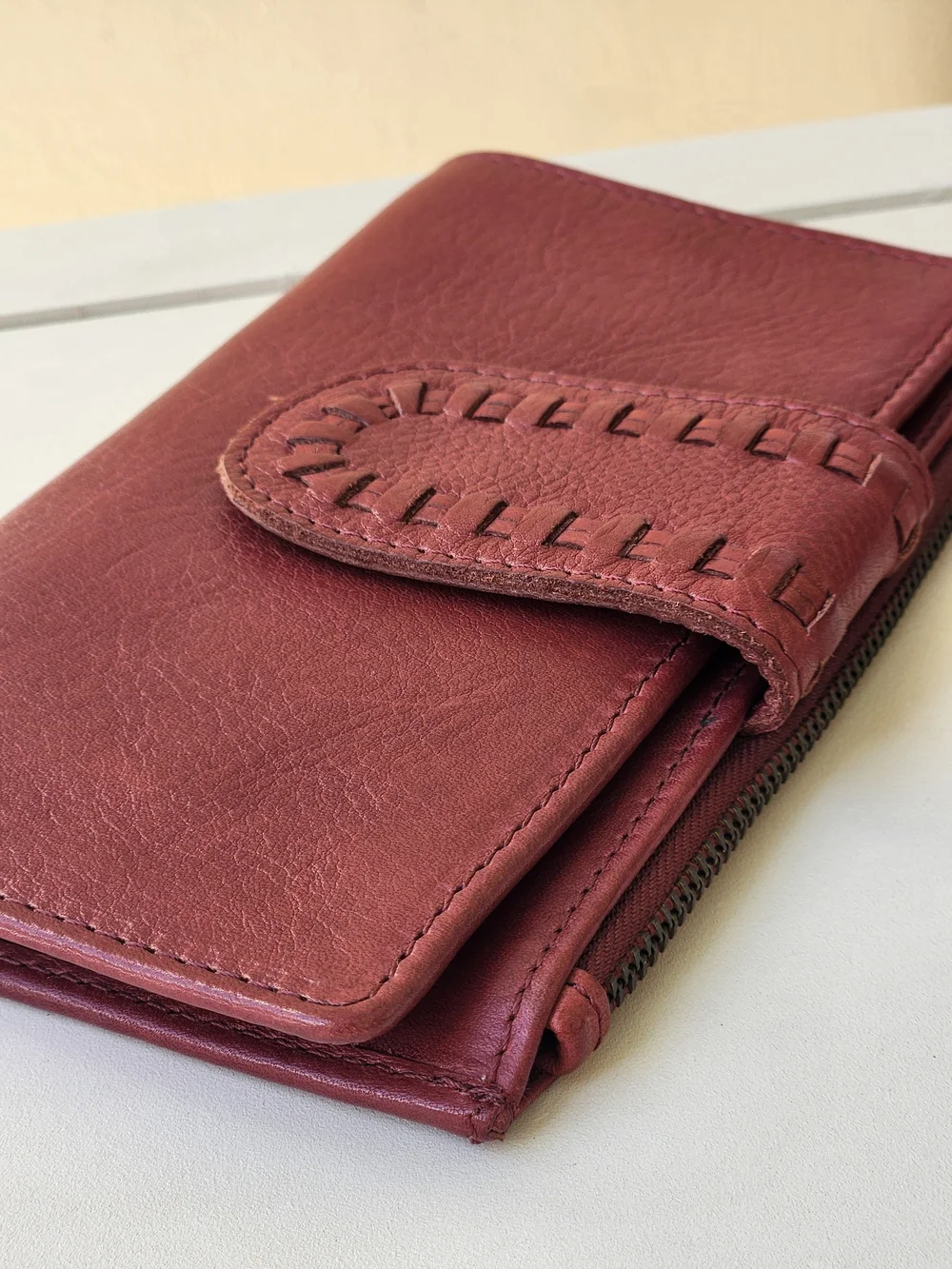 N/A stylish burgundy