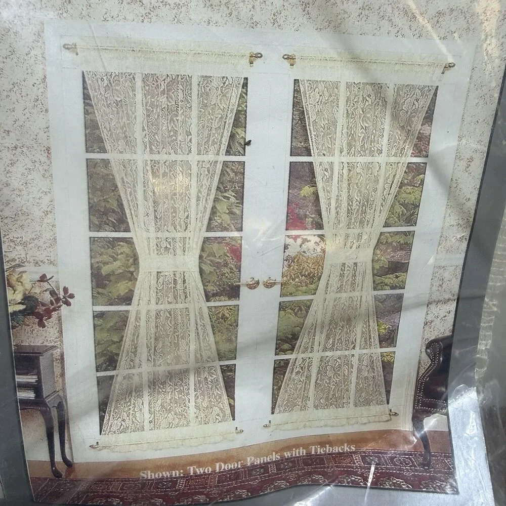 Quaker vtg lace
