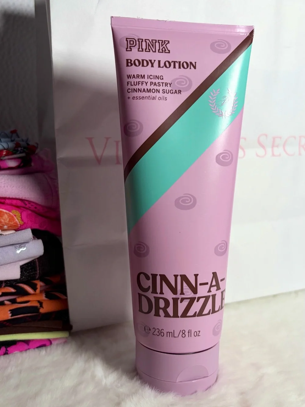 PINK Victorias Secret 8floz sealed