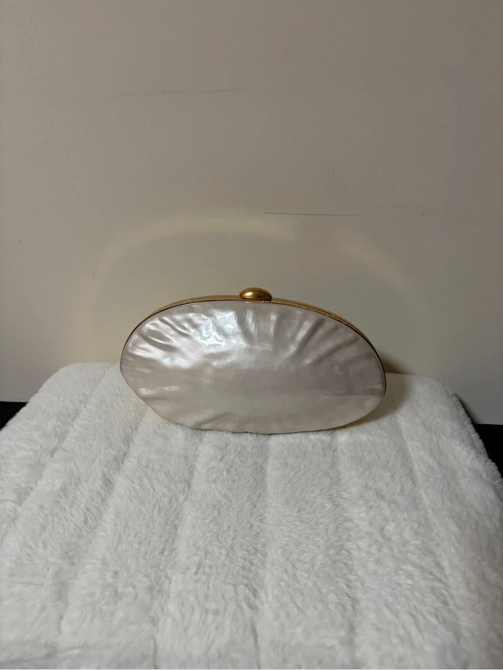 Zara pearlescent shell