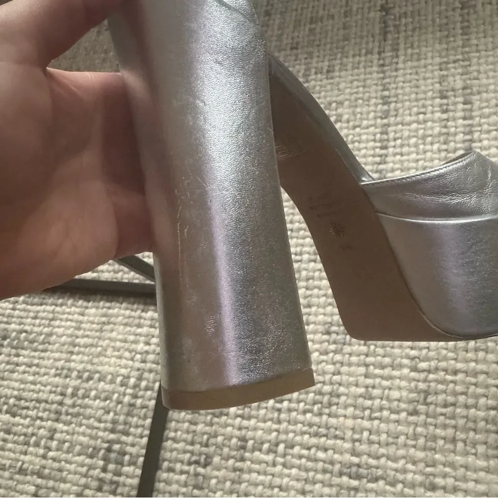 Stuart Weitzman new stuart