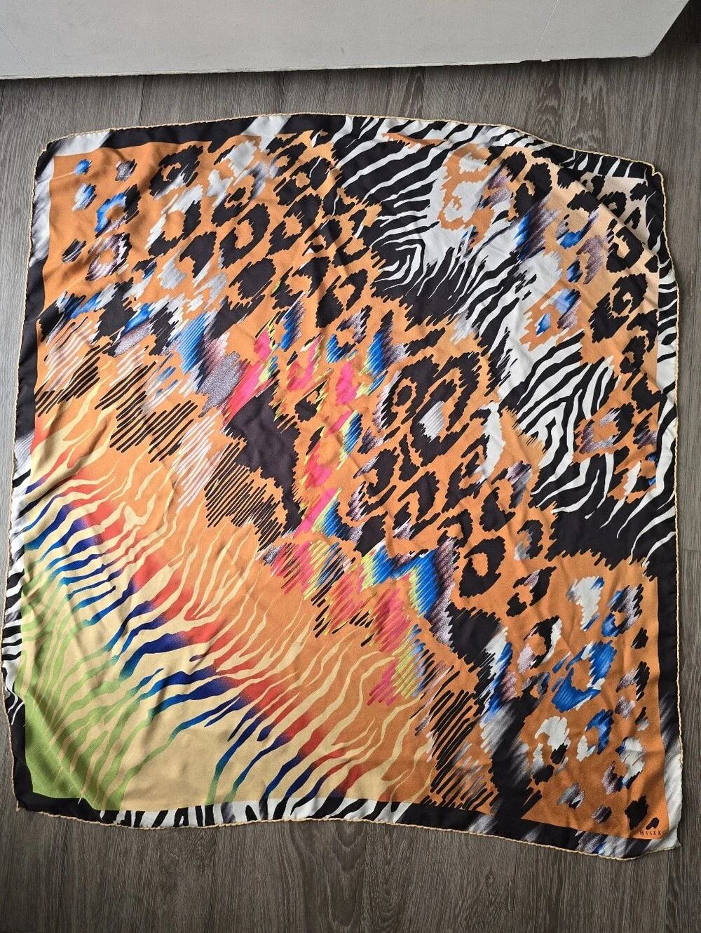 Vakko Designer Large Square Scarf Animal Print Leopard Zebra Rolled Hem 35