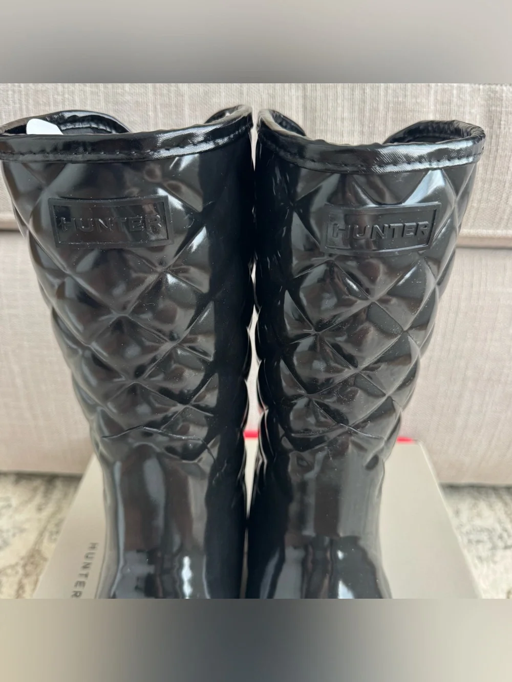 Hunter sleek glossy