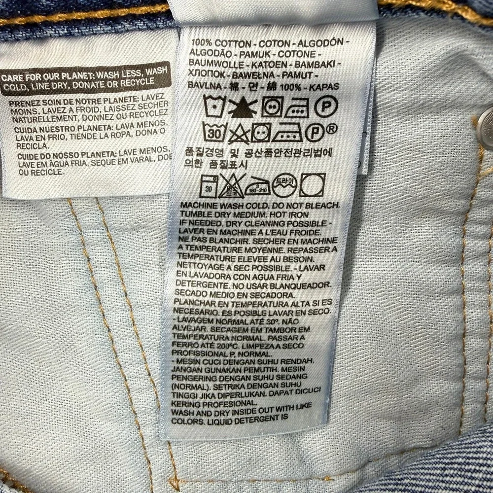 Levis no returns