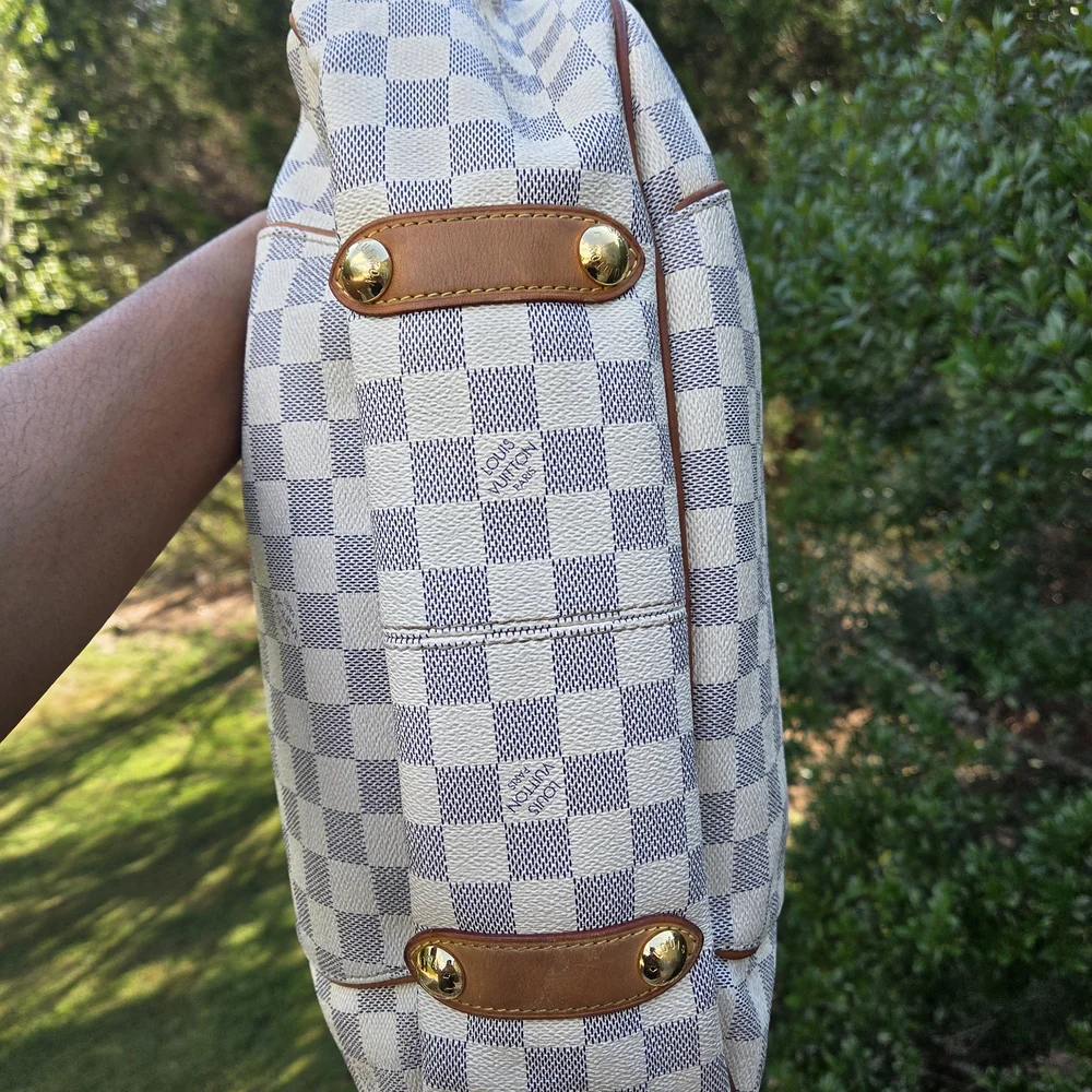 Louis Vuitton classic louis