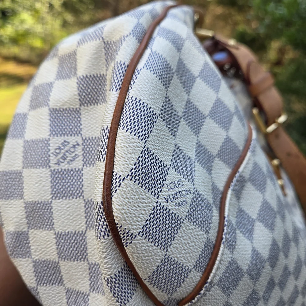 Louis Vuitton classic louis