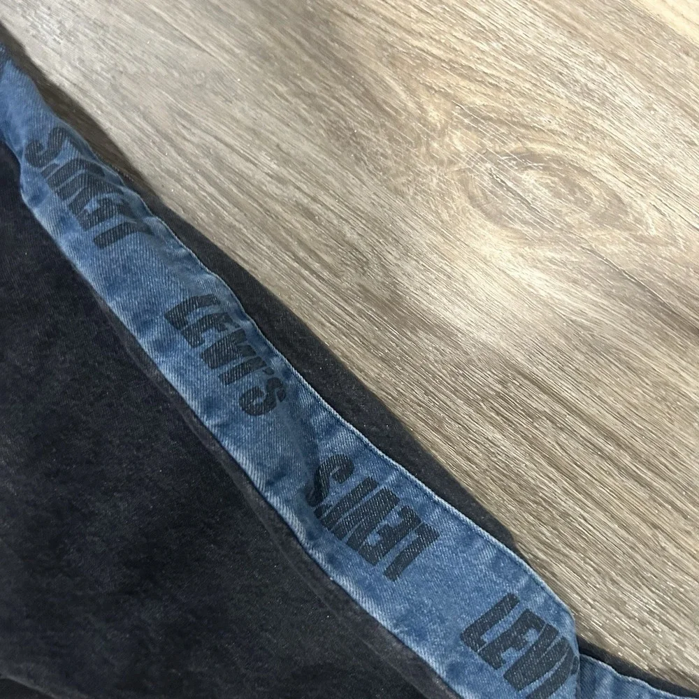Levis levis lo