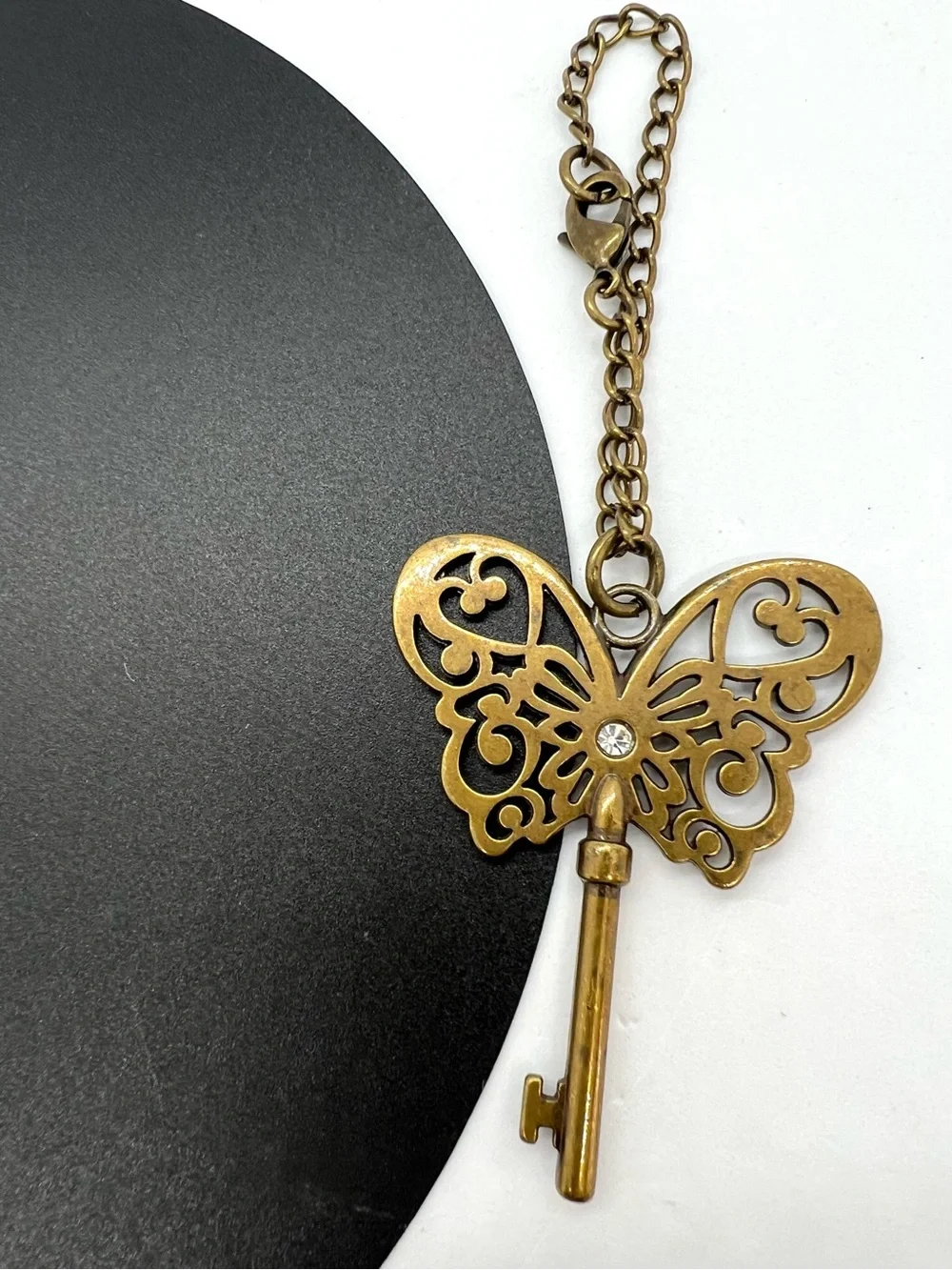 Antique Bronze Butterfly Skeleton Key Rhinestone Purse Charm Bag Pendant