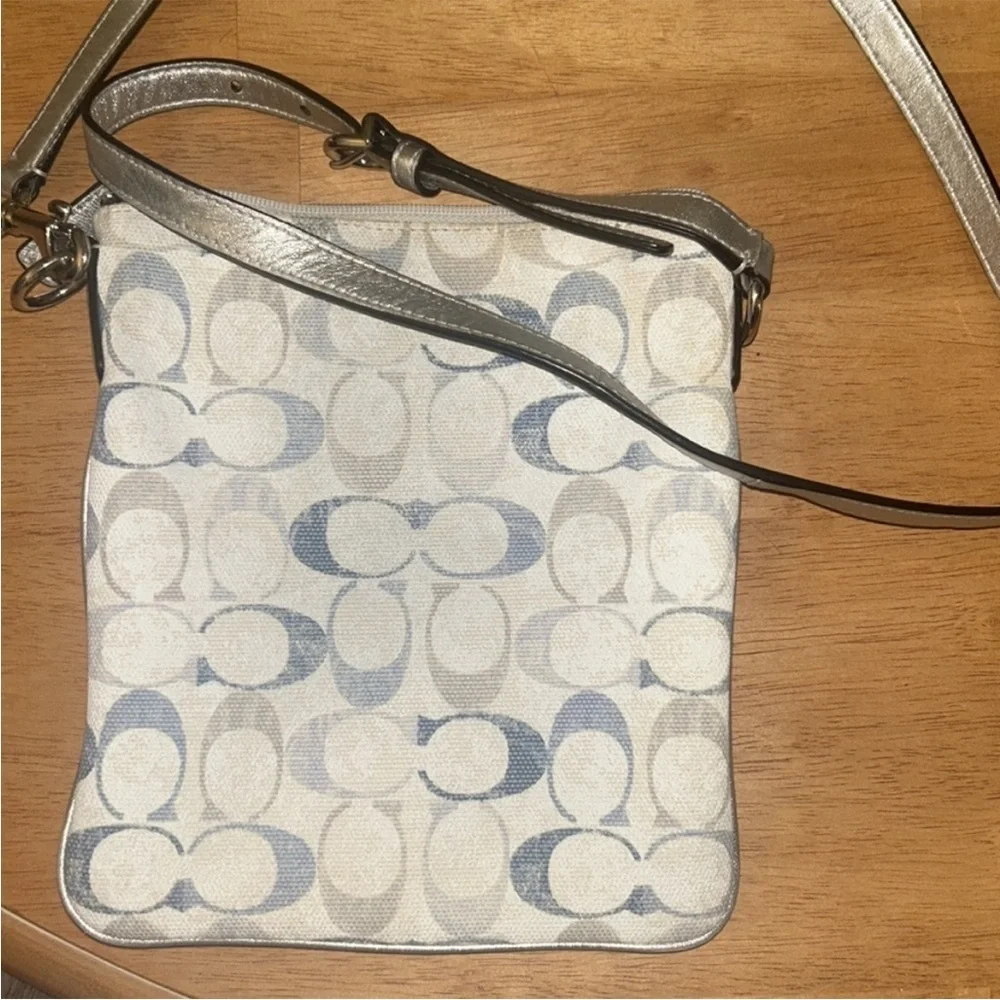 Coach stylish crossbody