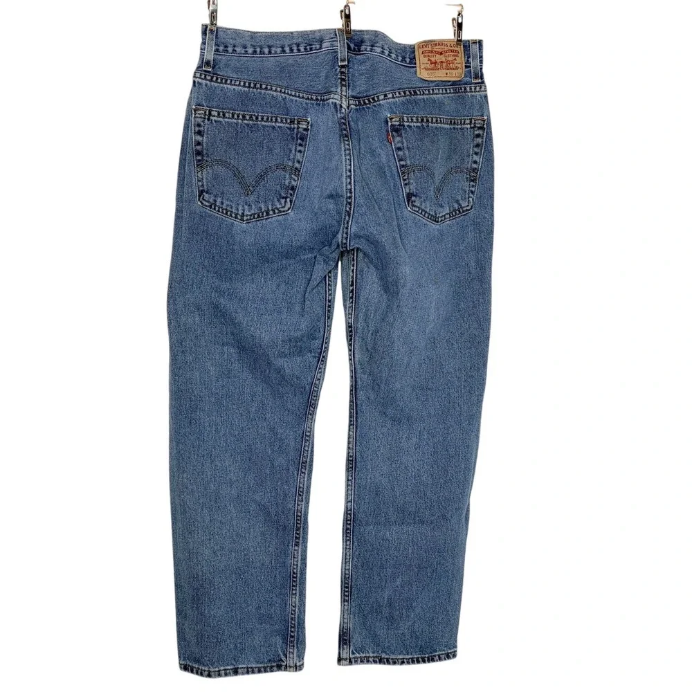 Levis measurements waist