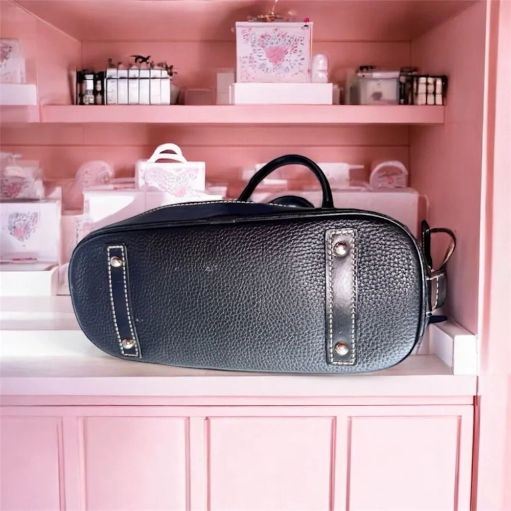 Dooney & Bourke excellent no