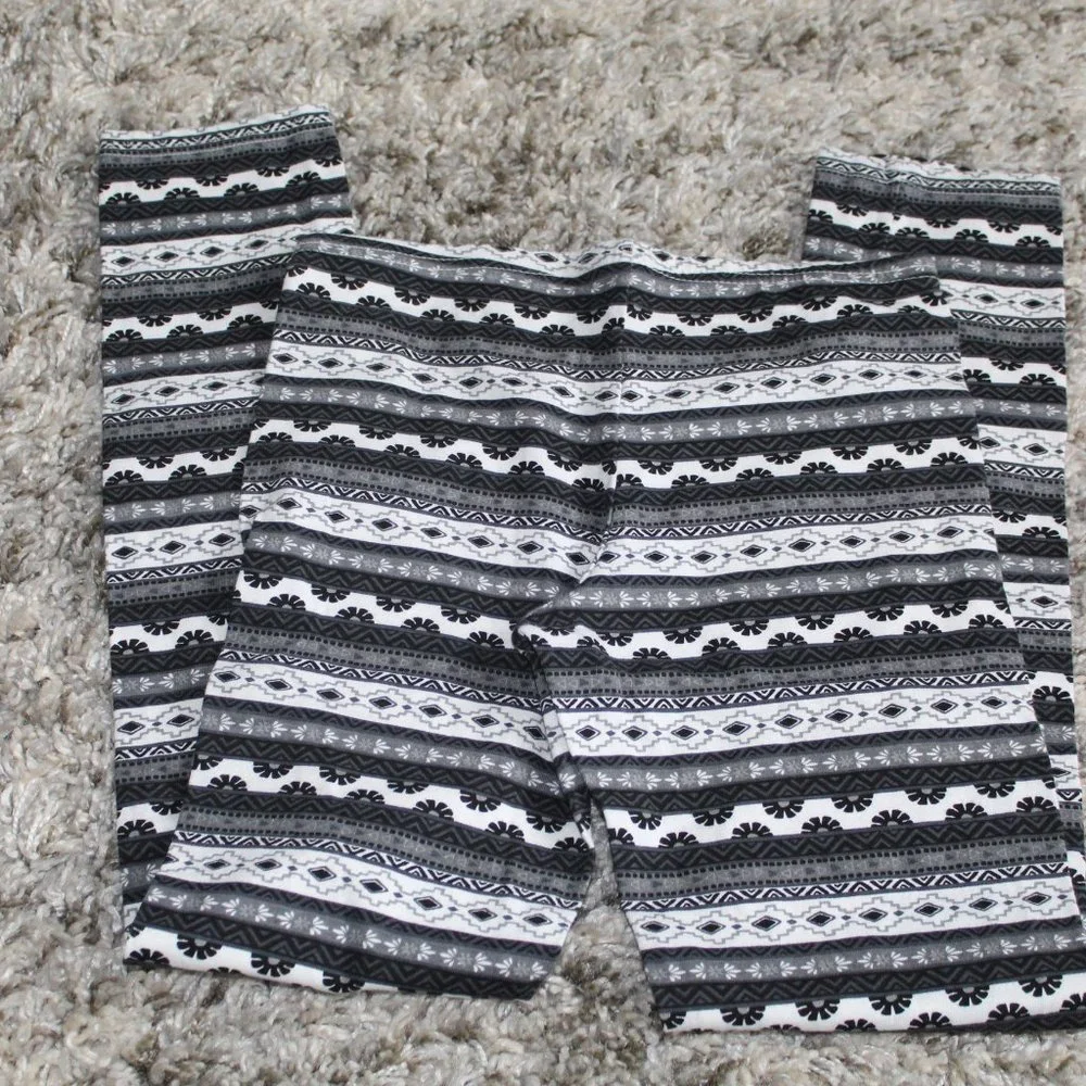 Girls Old Navy Full Length Leggings Black White Gray Geometric Shapes 10/12 NWOT