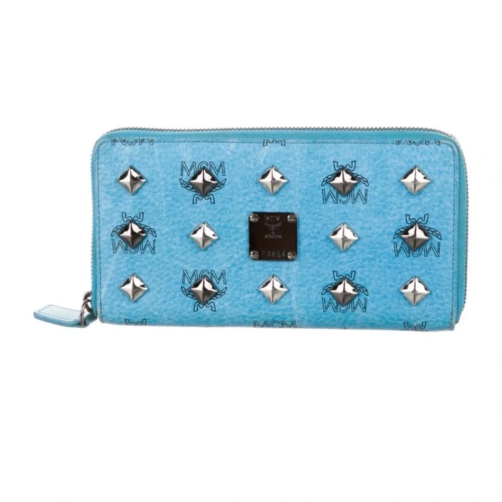 MCM wristlet accessory