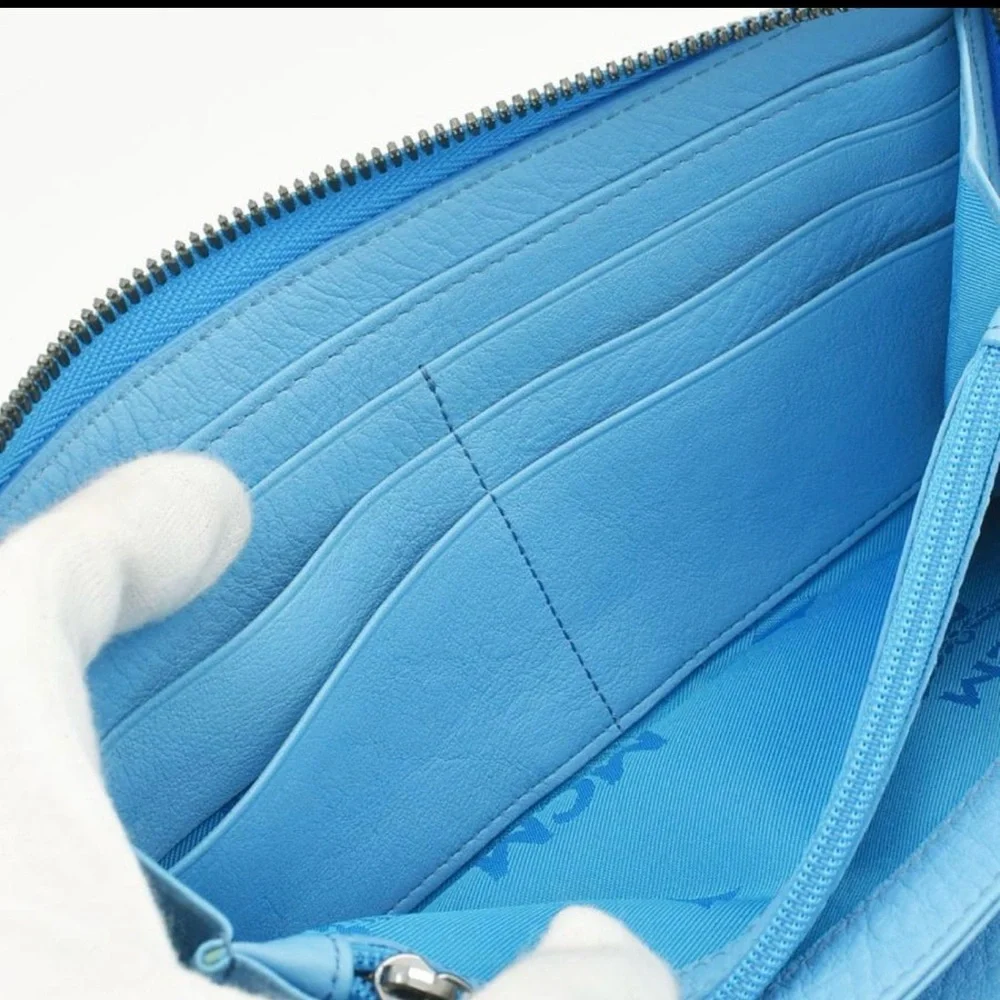 MCM print front