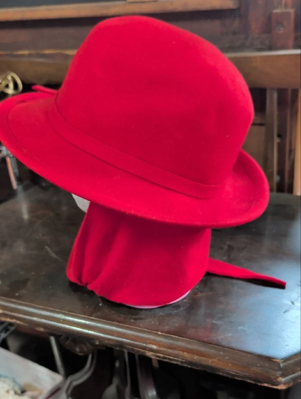 betmar stylish red