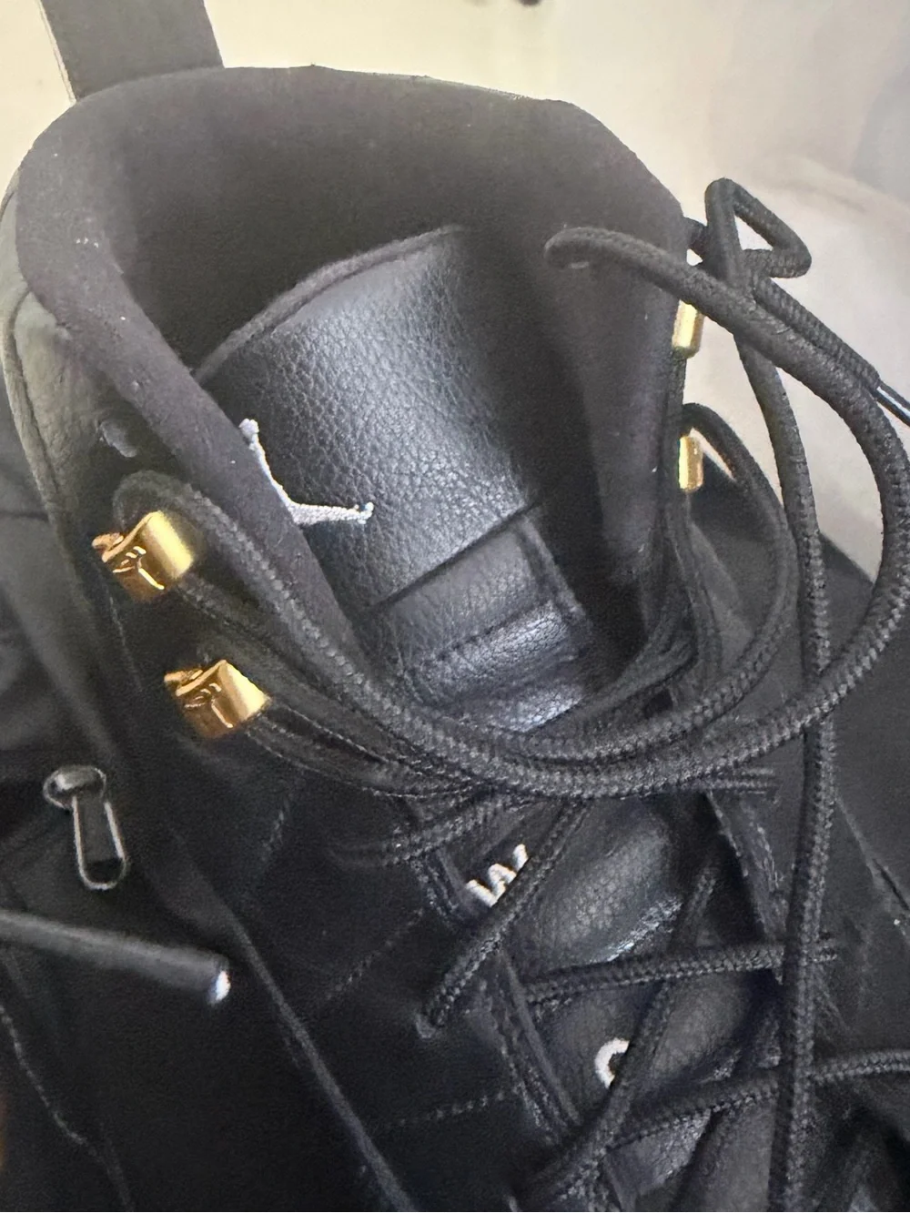 Jordan sleek black