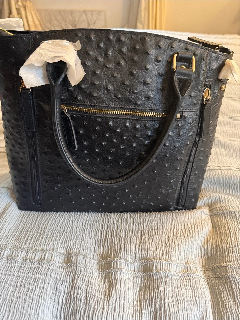 N/A sleek leather