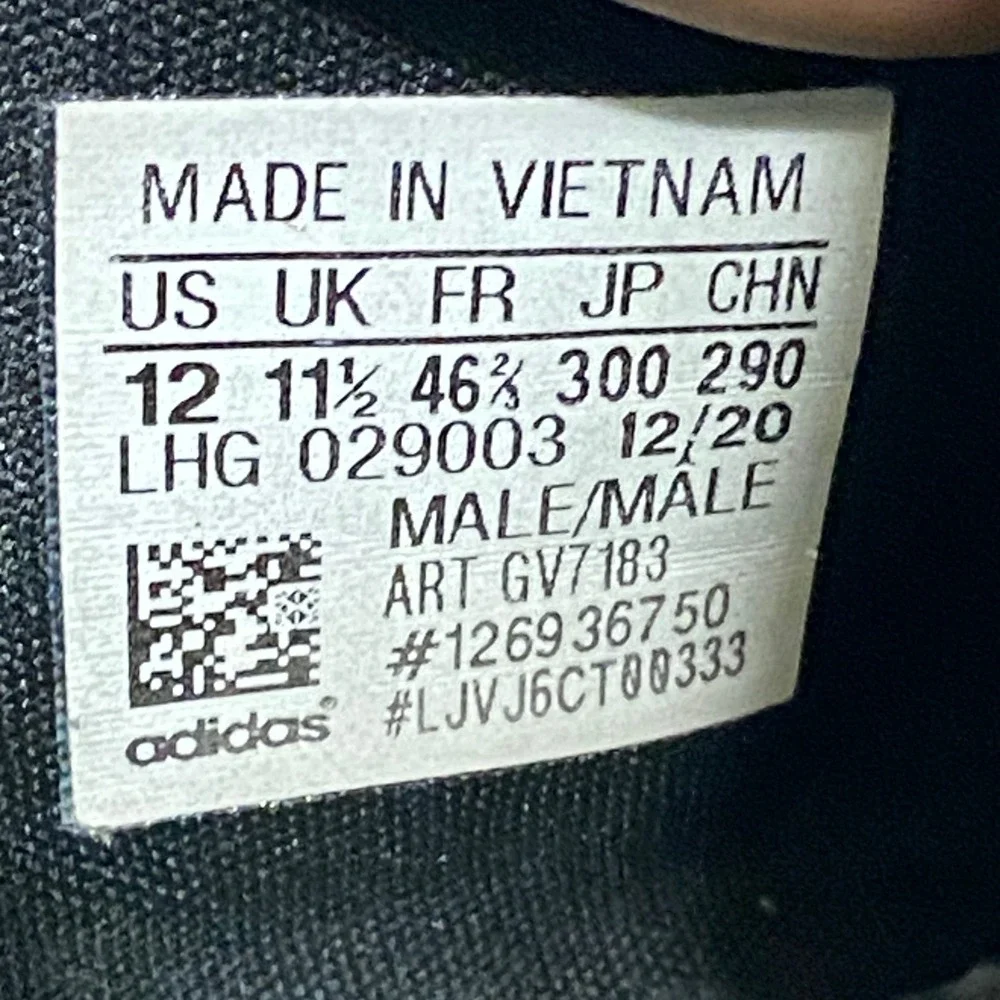 adidas distinctive boost