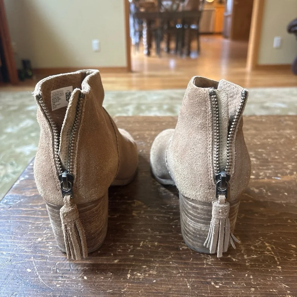 Toms soft suede