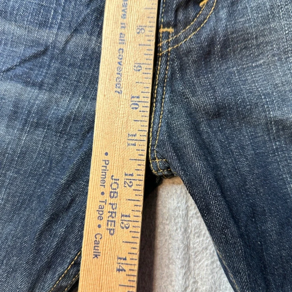 Levis levi 569