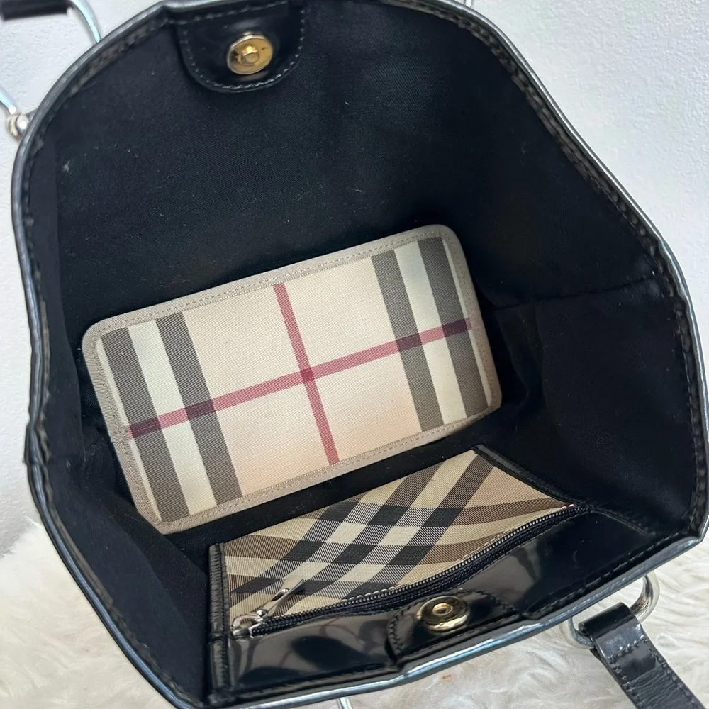 💯 Authentic Burberry Tote Bag🍀