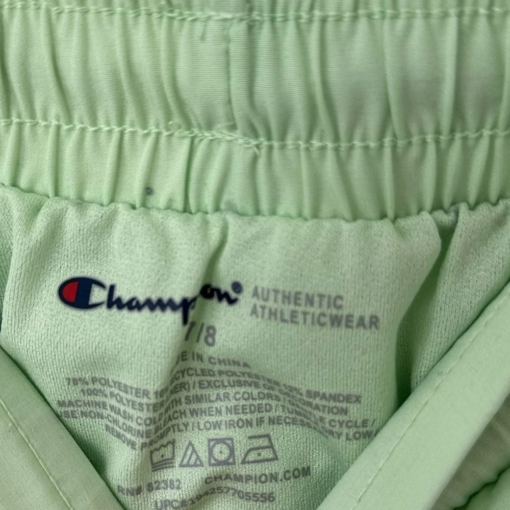 Champion 📌 description