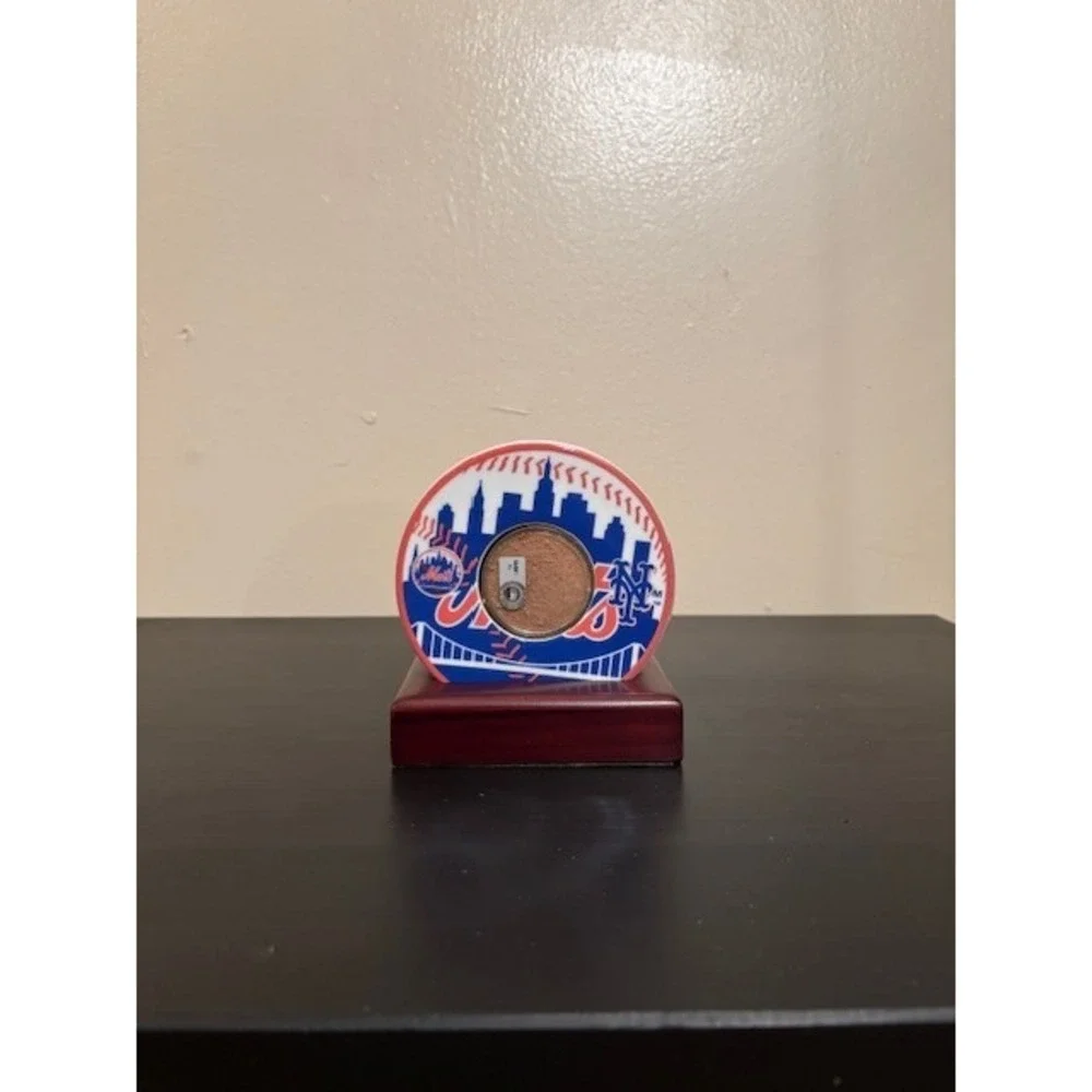 New York Mets MLB 4 Piece Coaster Set with Field Dirt Insert and Display Base