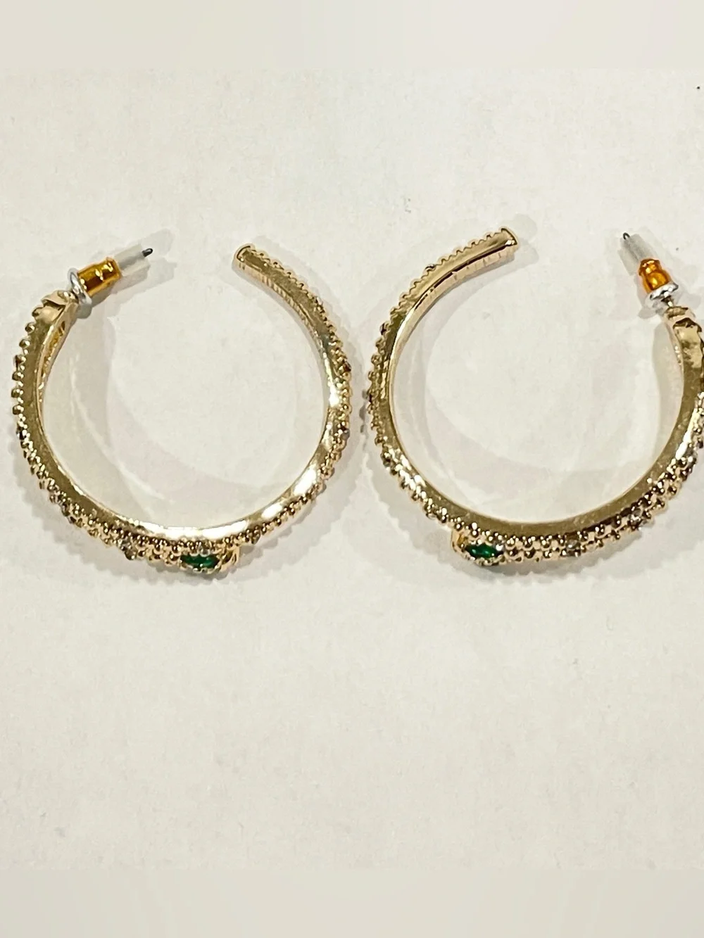 N/A elegant gold