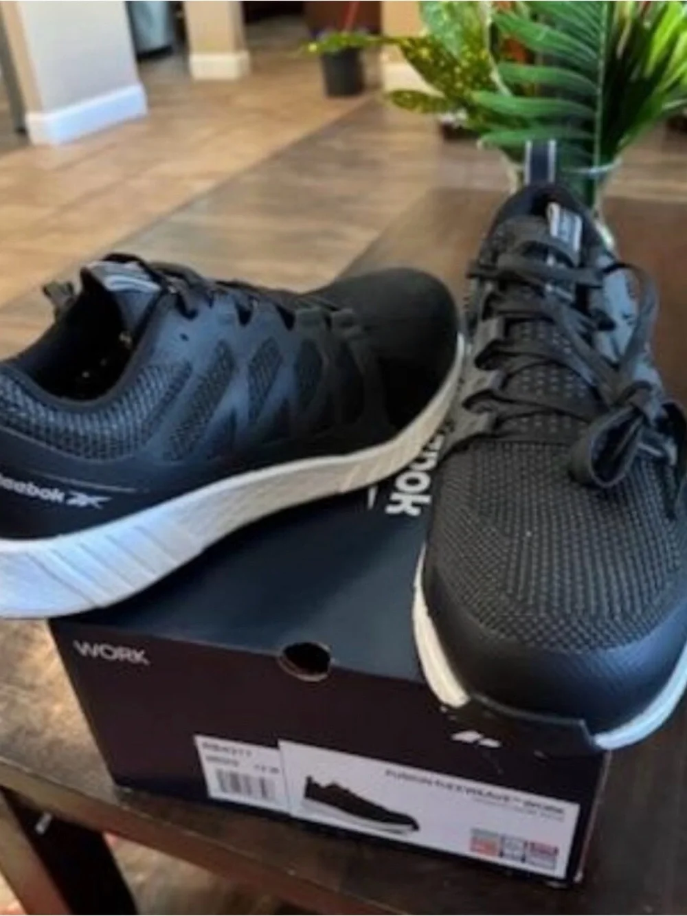 Reebok Men's Black Safety’s Slip-Resistant Trainers