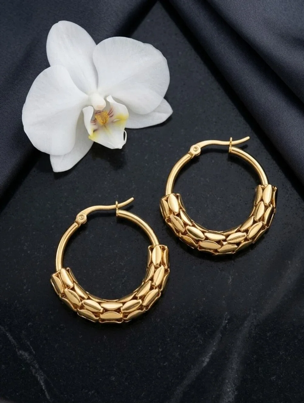 NKULTD material 18k