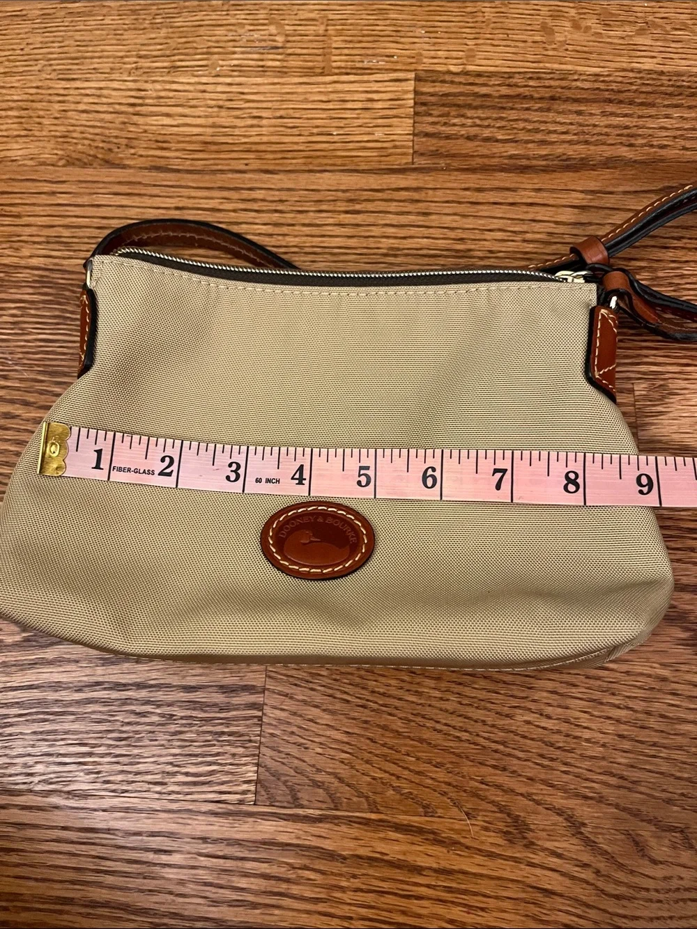Dooney & Bourke excellent no