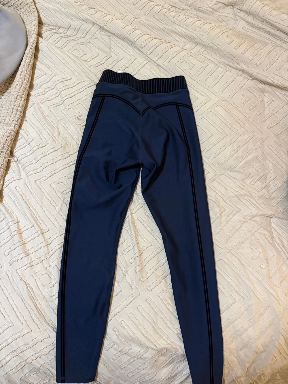 ALO Yoga worn xs