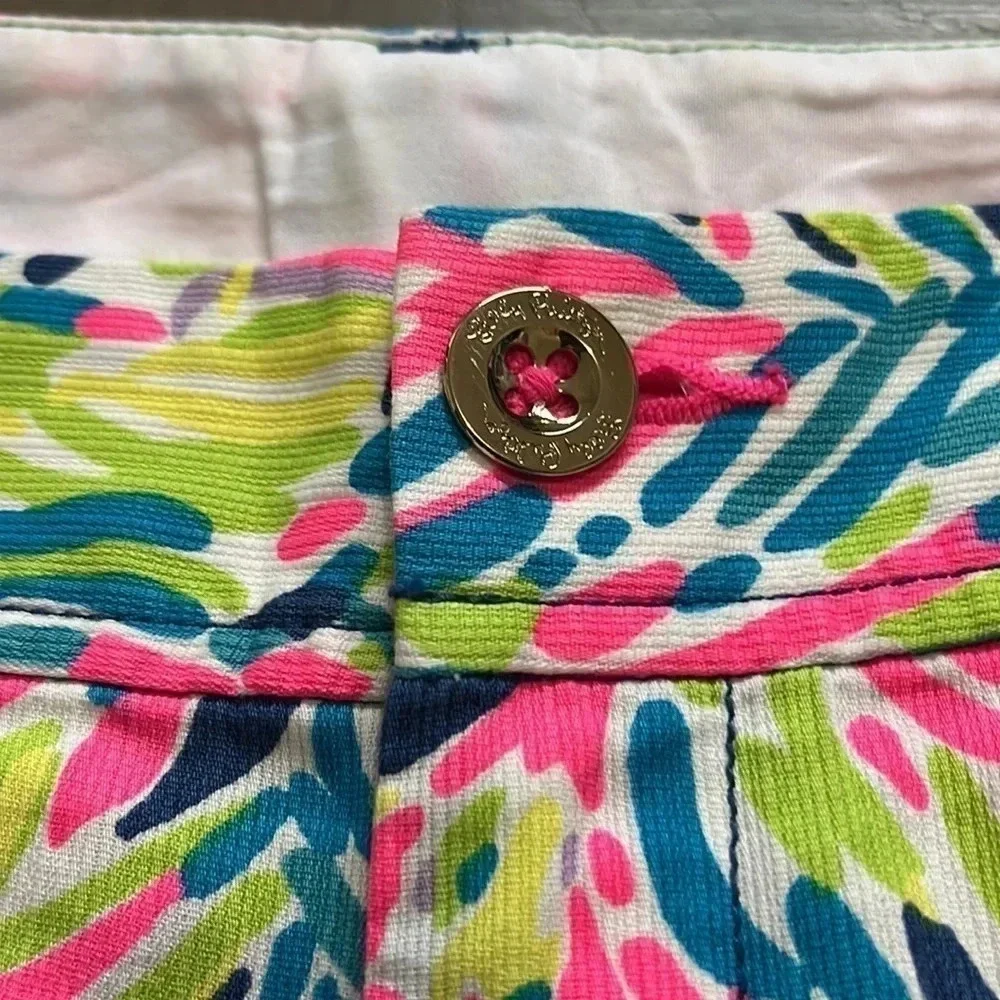 LILLY Pulitzer The Walsh Short. Size 2. Excellent condition!