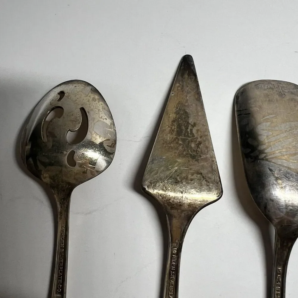 Meriden Silver Plate Co vintage meriden