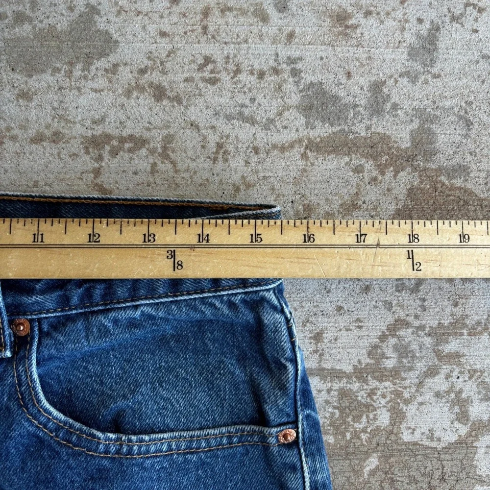 Vintage Levi's 505 Men's Jeans Size 34x34(32x34) Blue Wash USA Made Straight Leg