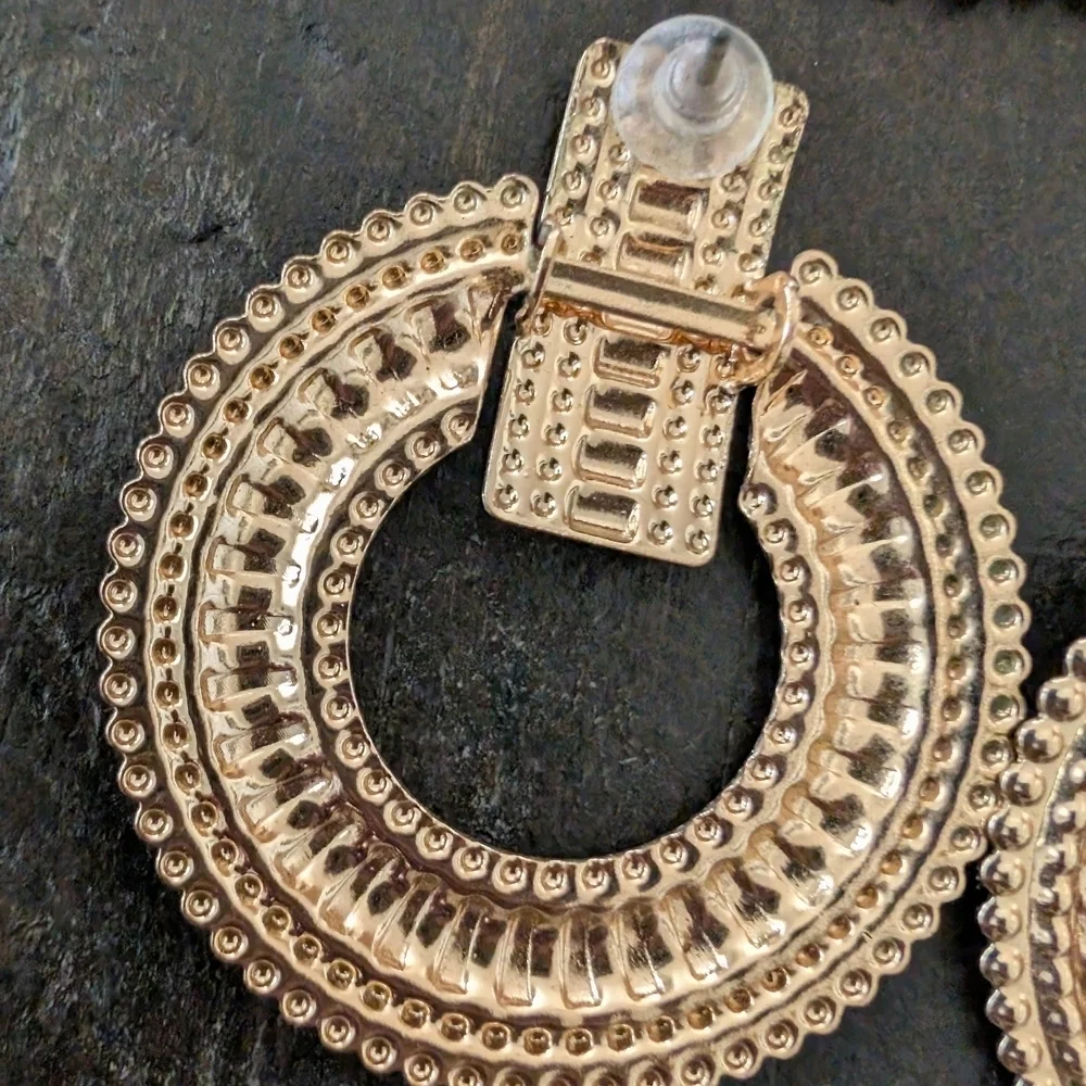 Fashion Jewelry this elegant